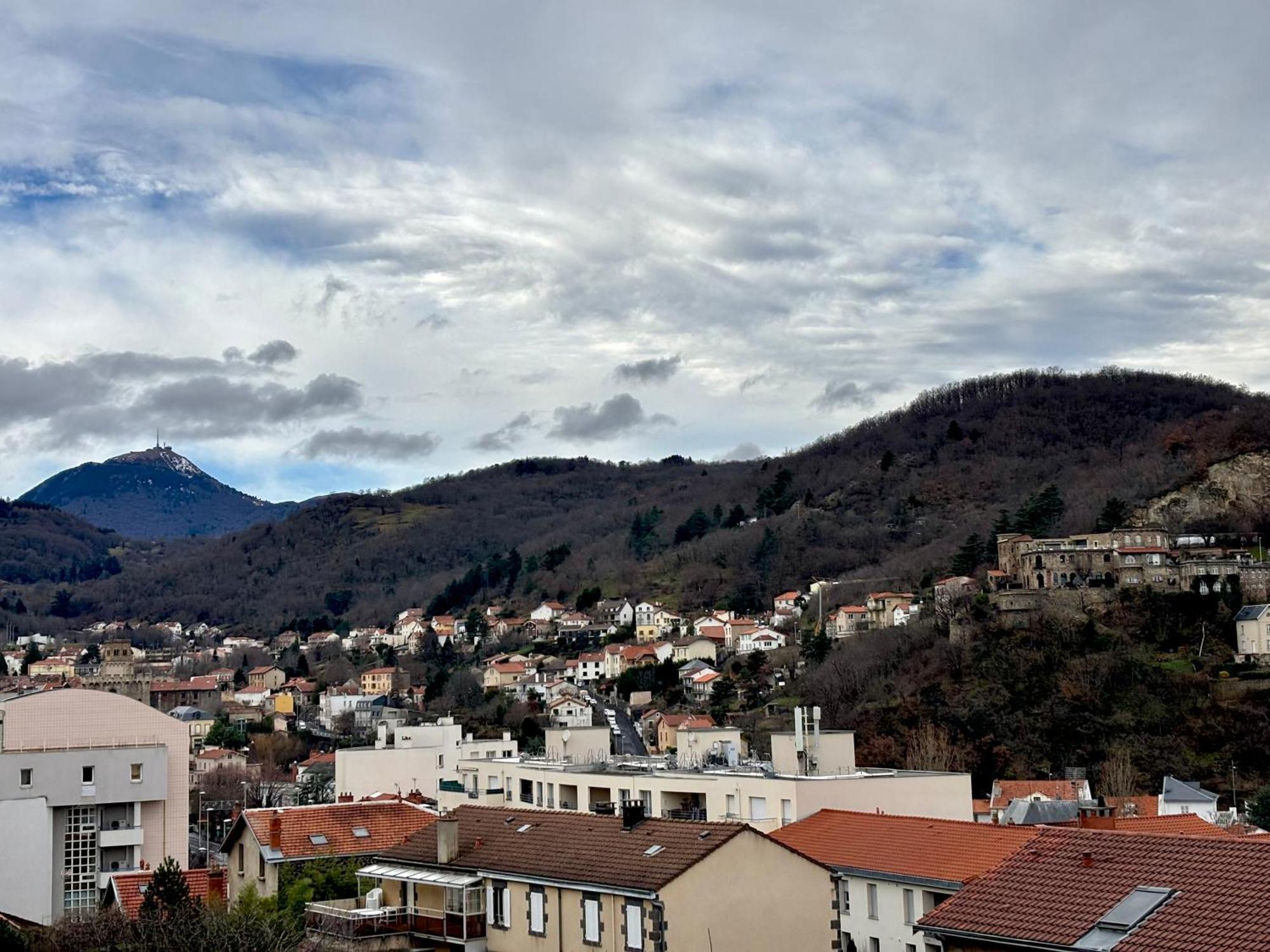 Belle Vue A 500M Des Thermes - Climatise Royat Bagian luar foto